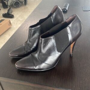 Manolo Blahnik Booties Size 40 Excellent Condition(Dark Chocolate Brown)